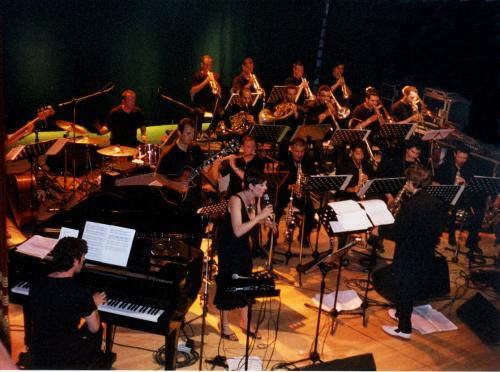 2003 OJS plays Colin Towns, OJS con Maria Pia De Vito (Voc) e Colin Towns (dir, arr) @ Teatro del Carmine, Tempio