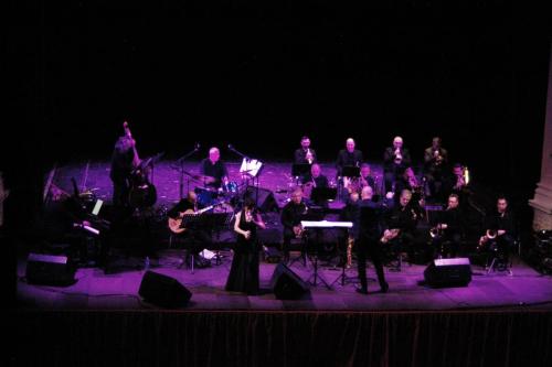 2021/12 "Verdi e Puccini in Jazz", OJS con Cinzia Tedesco (voc), Pietro Iodice (batt), Pino Iodice (dir) @ Teatro Verdi, Sassari - (Ph. G.Palitta)