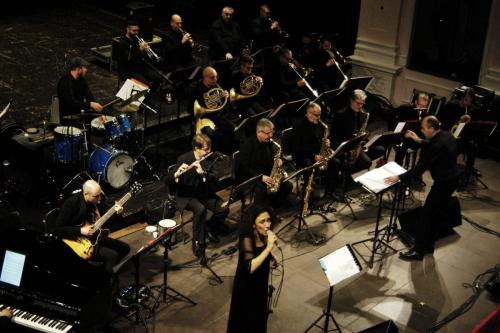 2022/04 "Agora tà", OJS con Barbara Casini (voc), Paolo Silvestri (dir,arr) @ JazzOP 2022, Teatro Verdi Sassari (ph. G.Palitta)